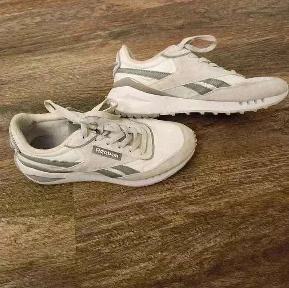 Reebok galaxy 10 ladies size 9 white sneakers - Picture 2 of 6